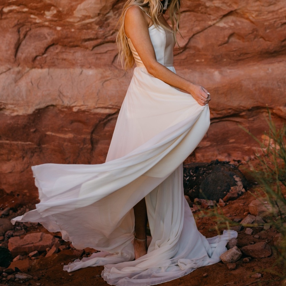 Leanne Marshall McKenna Wedding Dress - Picture 11 of 13